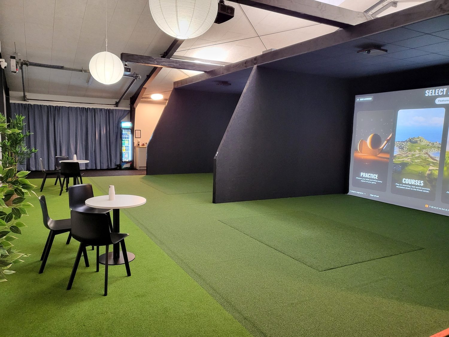 Svendborg Golf Club — simulator and lounge